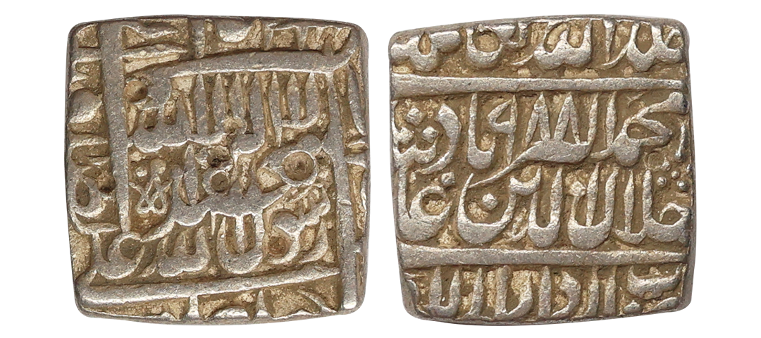 Akbar, Silver Rupee, Dar us Sultanate lahore Mint, Bold Struck, 11.29grams Rare.
